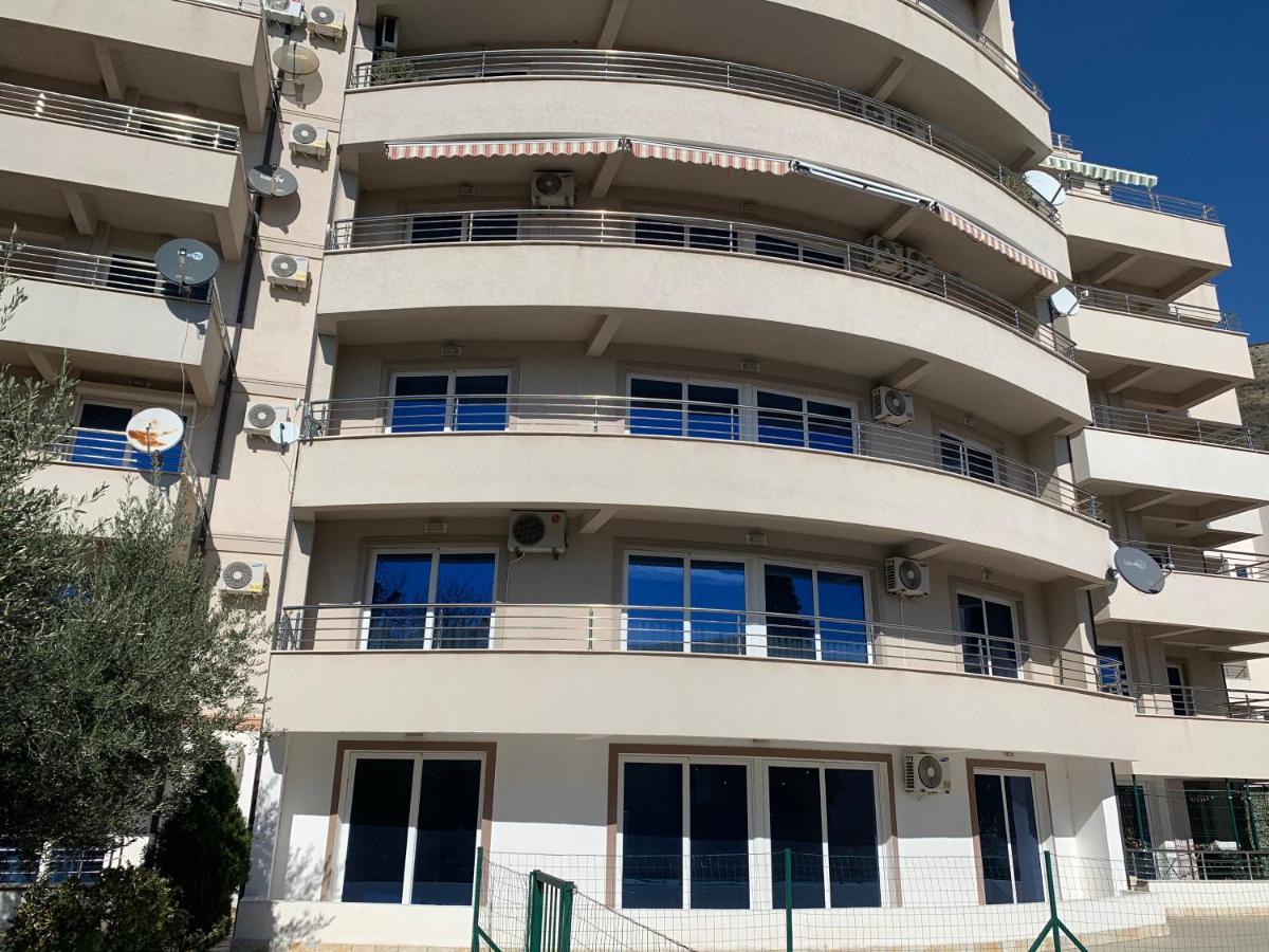 Sunny Apartment Petrovac Exterior photo